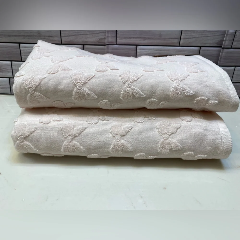 Cupcakes and Cashmere ❤️ 100% Cotton  light baby Pink Bows Bath Towels NWT